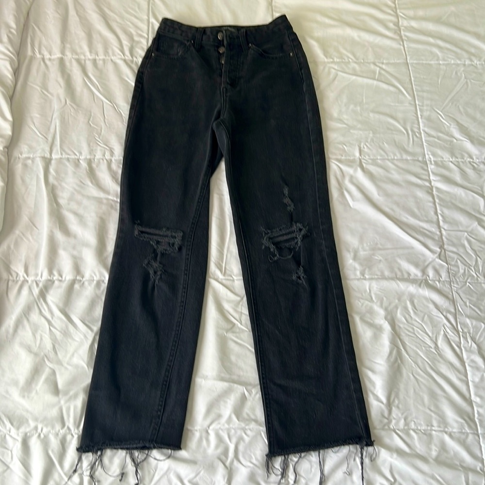 WILD FABLE ripped black straight jeans. Size 00.
